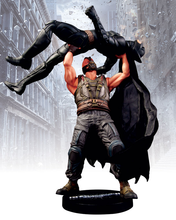 The Dark Knight Rises: Batman vs Bane Icon Statue